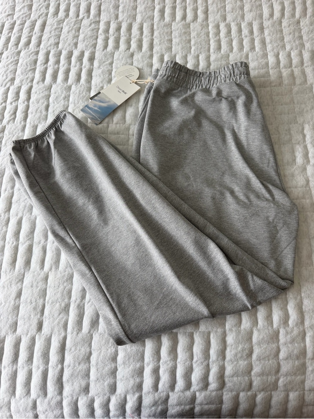 NWT Vuori Women's Heather Gray Dream Knit Warm Jogger Sweatpants - Picture 3 of 7